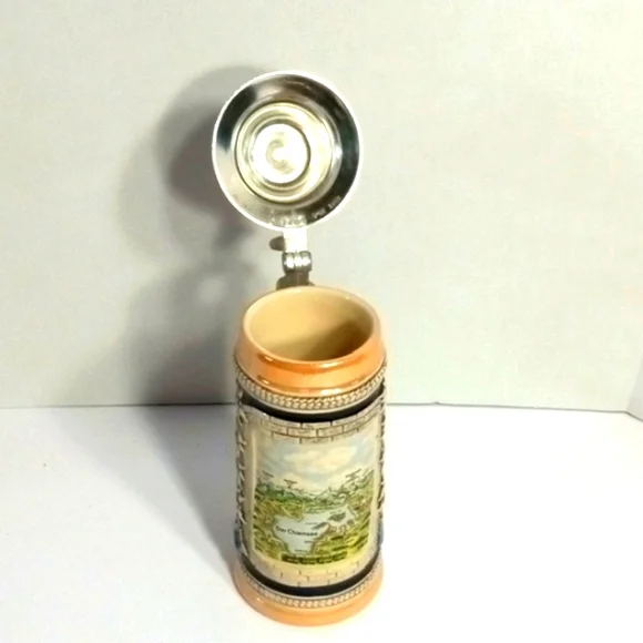 Gertz Clasic Collectable Ceramic Beer Stein with Silver Lid - Picture 7 of 8